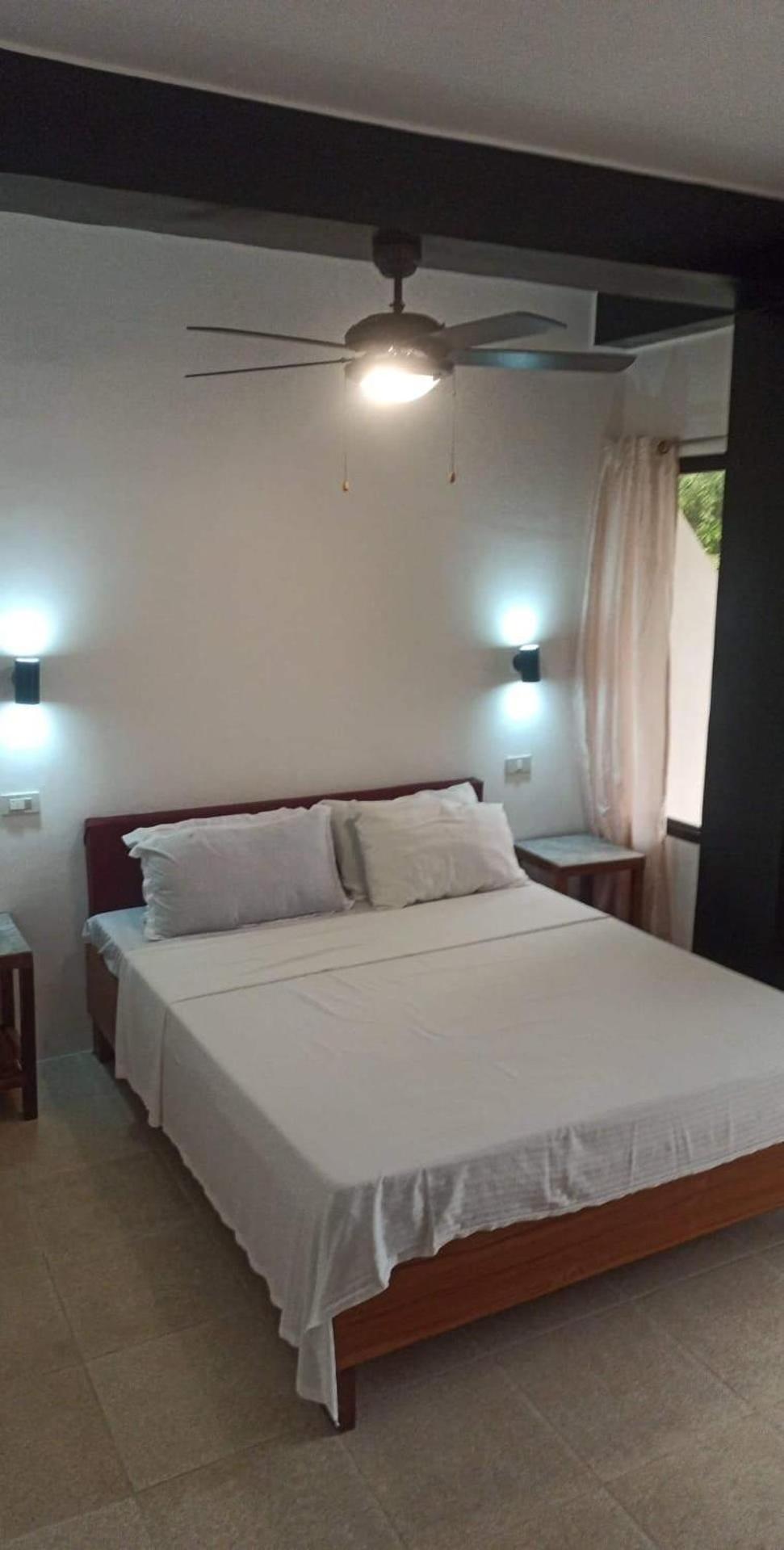 Jalyn'S Resort Sabang بويرتو غاليرا الغرفة الصورة