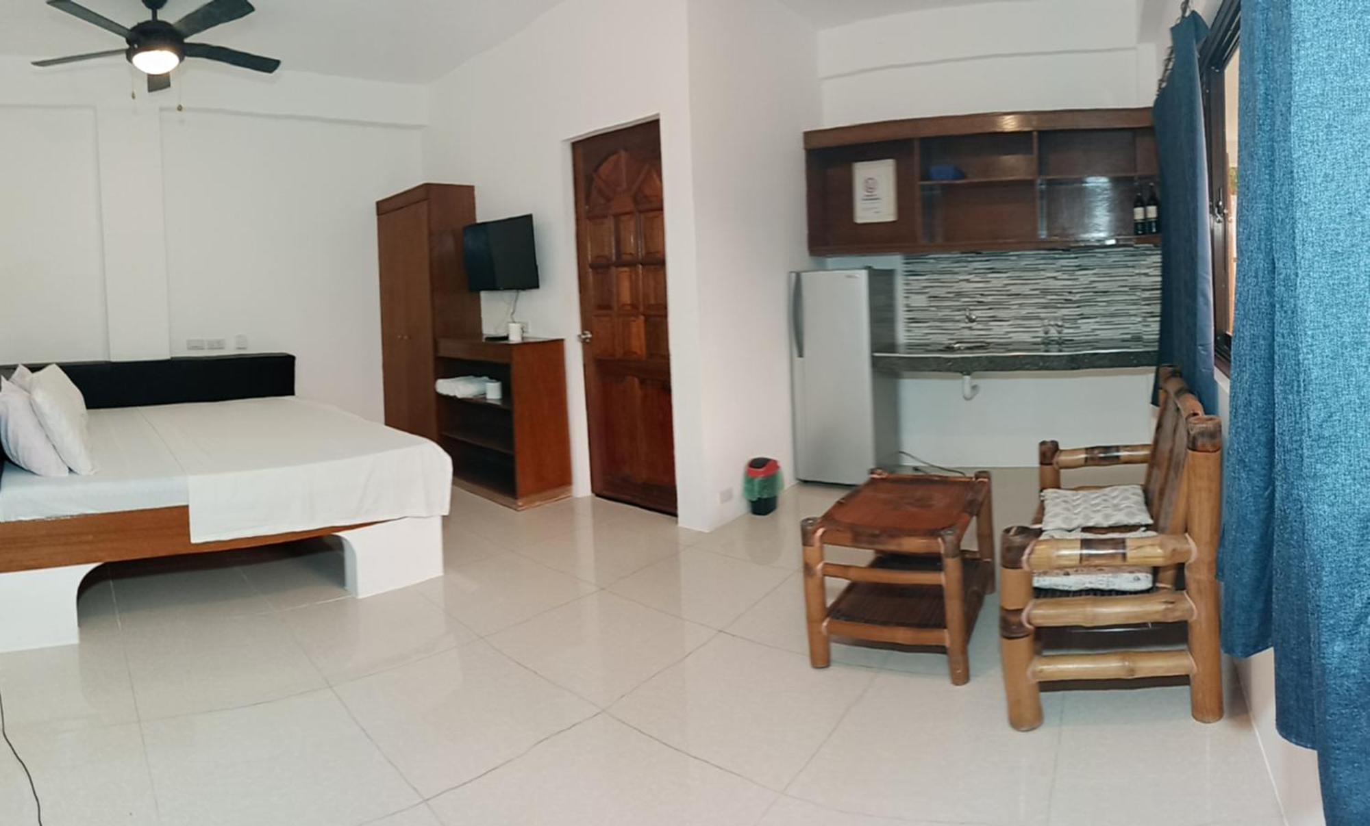 Jalyn'S Resort Sabang بويرتو غاليرا الغرفة الصورة